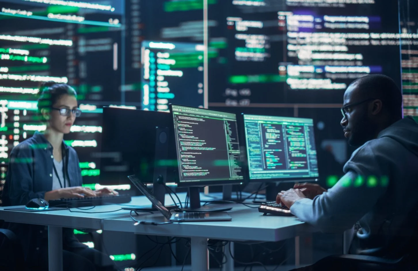 Educación y Asesoría: Fortaleciendo su Equipo Humano